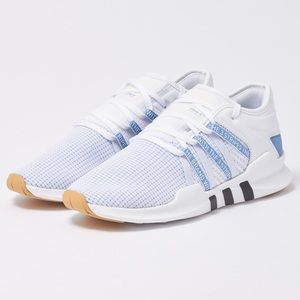 Previously loved Adidas Sneakers(box not included)